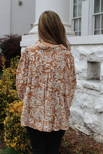 Jodifl OVERSIZED Two Toned Floral Print Top in Taupe