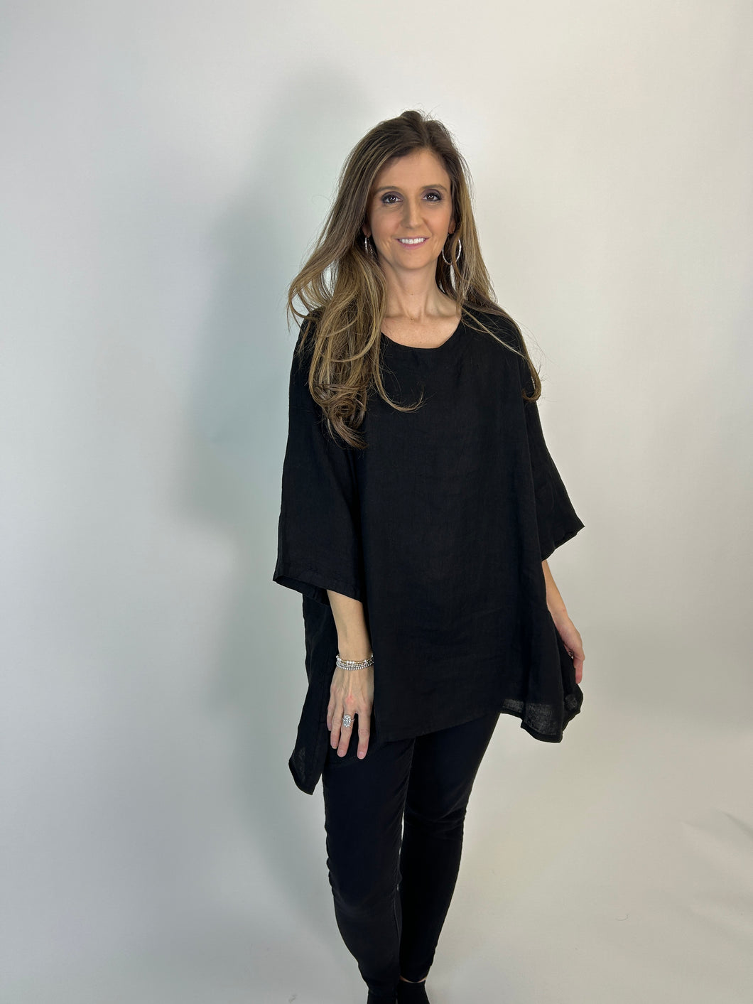 Beyond Capri The Perfect Linen Top in Black