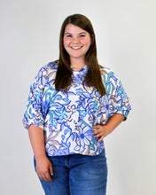 Load image into Gallery viewer, BiBi Bold Multi Color Floral Print Button Down Top in Chambray Multi
