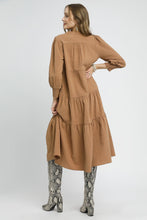 Load image into Gallery viewer, Umgee Solid Color Textured Midi Dress in Mocha
