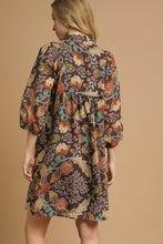 Load image into Gallery viewer, Umgee Floral Print Mini Dress in Brown
