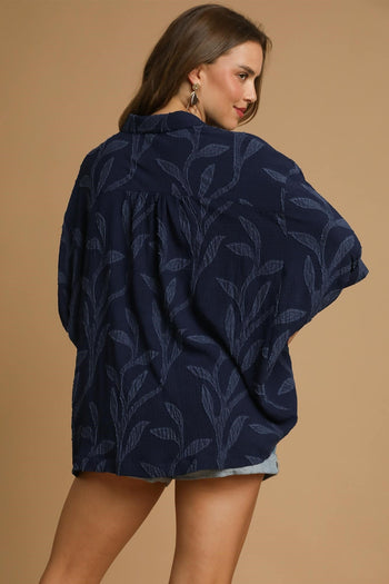 Umgee Solid Color Jacquard Textured Leaf Pattern Top in Navy