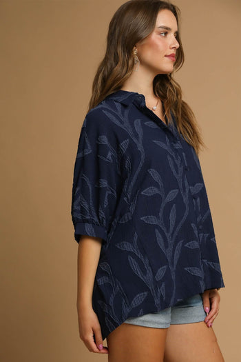 Umgee Solid Color Jacquard Textured Leaf Pattern Top in Navy