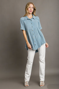 Umgee Mineral Wash Baby Doll Tunic Top in Light Denim