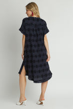 Load image into Gallery viewer, Umgee Swiss Dot Textured Jacquard Midi Dress in Navy
