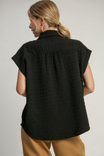 Load image into Gallery viewer, Umgee Boxy Cut Half Button Down Textured Top in Black
