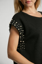 Load image into Gallery viewer, Umgee Boxy Cut Textured Top with Pearl Details in Black
