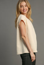 Load image into Gallery viewer, Umgee Boxy Cut Textured Top with Pearl Details in Cream
