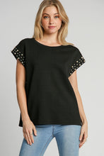 Load image into Gallery viewer, Umgee Boxy Cut Textured Top with Pearl Details in Black
