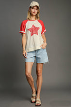 Load image into Gallery viewer, Umgee Color Block Top with Star Patch in Coral Fuchsia
