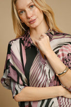 Load image into Gallery viewer, Umgee Abstract Print Top in Mauve Mix
