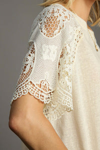 Umgee Slub Knit Top with Lace Sleeves in Cream