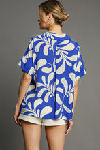 Load image into Gallery viewer, Umgee Oversized Two Tone Button Down Top in Blue
