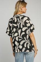 Load image into Gallery viewer, Umgee Oversized Two Tone Button Down Top in Black
