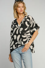 Load image into Gallery viewer, Umgee Oversized Two Tone Button Down Top in Black
