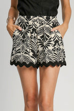 Load image into Gallery viewer, Umgee Two Toned Print Shorts in Black
