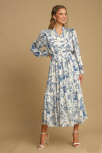 Load image into Gallery viewer, Umgee Lurex Fabric Floral Print Midi Dress in Blue
