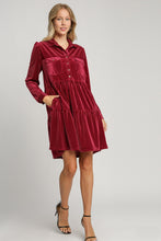 Load image into Gallery viewer, Umgee Textured Striped Velvet Dress in Berry
