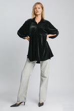 Load image into Gallery viewer, Umgee Solid Color Velvet Tunic Top with Stone Embellishments in Black
