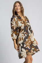 Load image into Gallery viewer, Umgee Lightweight Floral Print Dress in Camel Mix
