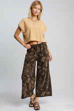 Load image into Gallery viewer, Umgee Floral Print French Terry Pants in Ash
