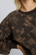 Load image into Gallery viewer, Umgee Floral Print French Terry Top in Ash
