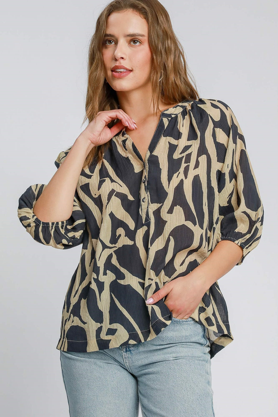 Umgee Two Toned Abstract Print Woven Top in Black Mix