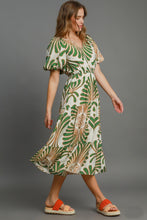 Load image into Gallery viewer, Umgee Large Abstract Print Midi Dress in Green
