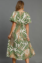 Load image into Gallery viewer, Umgee Large Abstract Print Midi Dress in Green
