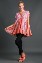 Load image into Gallery viewer, Umgee Mixed Print High Low Hem Top in Coral Mix Top Umgee   
