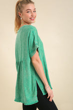 Load image into Gallery viewer, Umgee Snow Washed Linen Top in Green  Umgee   
