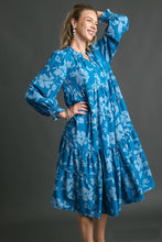 Load image into Gallery viewer, Umgee Floral Print Tiered Midi Dress in Turquoise Mix Dresses Umgee   
