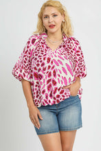 Load image into Gallery viewer, Umgee Animal Print V Neck Top in Pink
