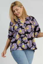 Load image into Gallery viewer, Umgee Floral Print Boxy Cut Top in Black Mix Shirts &amp; Tops Umgee   
