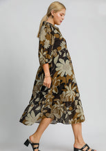 Load image into Gallery viewer, Umgee Floral Print Midi Dress in Camel Mix
