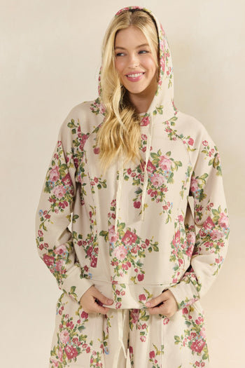 Veveret Printed French Terry Pullover Hoodie in Floral