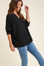 Load image into Gallery viewer, Umgee Textured Boxy Cut Collared Blouse in Black
