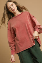 Load image into Gallery viewer, Umgee OVERSIZED Mineral Washed French Terry Top in Rosewood
