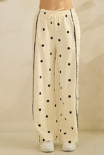 Load image into Gallery viewer, Veveret Charming Polka Dot Lounge Set in Cream/Black
