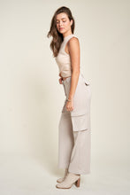 Load image into Gallery viewer, Davi &amp; Dani Tummy Control Mid Rise Cargo Pants in Cool Beige
