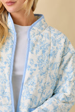 Load image into Gallery viewer, Main Strip Vintage Print Quilted Woven Jacket in Light Blue
