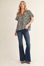 Load image into Gallery viewer, Jodifl Contrast Accent Loose Fit Geo Print Top in Black

