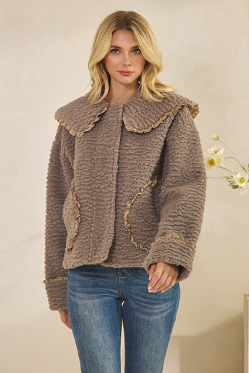 Veveret Sherpa Jacket with Ruffle Trim in Gray