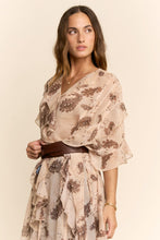 Load image into Gallery viewer, Davi &amp; Dani Printed Chiffon Kimono in Beige
