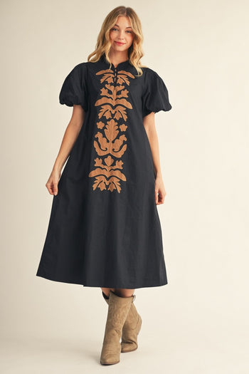 Jodifl Puff Sleeves Applique Accent Midi Dress in Black