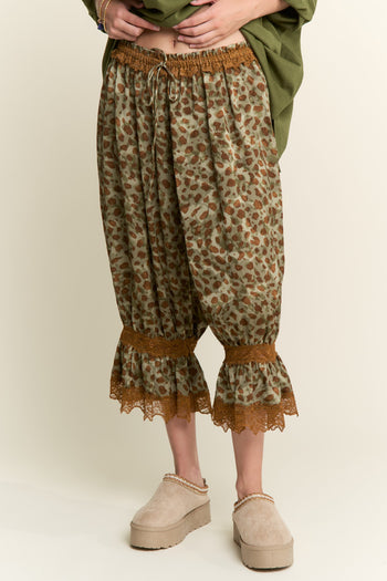 J.nna Mixed Print Laced Trimmed Capri Pants in Olive