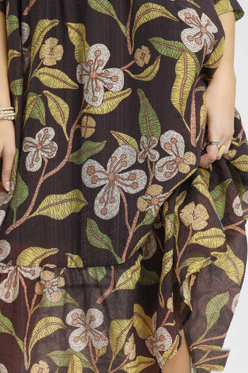 Umgee Lightweight Bold Floral Print Midi Dress in Brown Mix
