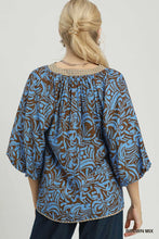 Load image into Gallery viewer, Umgee Mix Abstract Print Balloon Sleeve Blouse in Brown Mix
