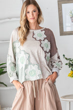 Load image into Gallery viewer, Oli &amp; Hali Contrasting Color Top with Eyelet Lace Flower Patches in Tan
