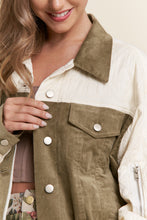 Load image into Gallery viewer, J.nna &quot;Queen Kitty&quot; Print Vintage Style Aviator Jacket in Olive Cream
